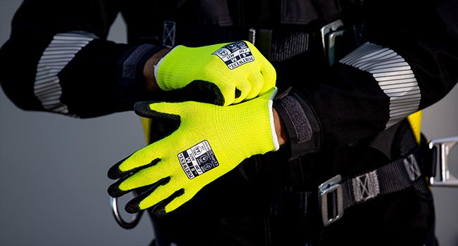 Warnschutz Handschuhe & Mützen